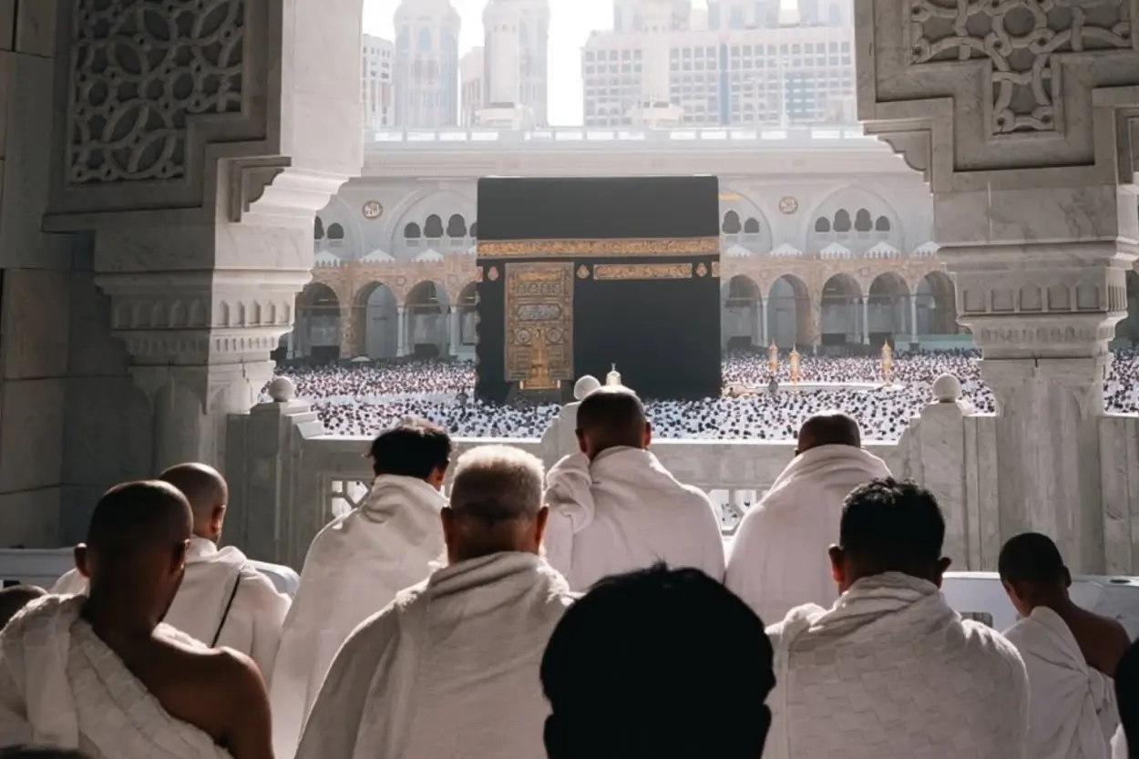 The Impact of Hajj on the Soul and Behavior: Why Does the Pilgrim Return as a Changed Person?